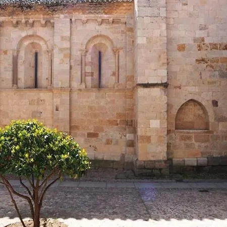 Alluring In Near The Castle Daire